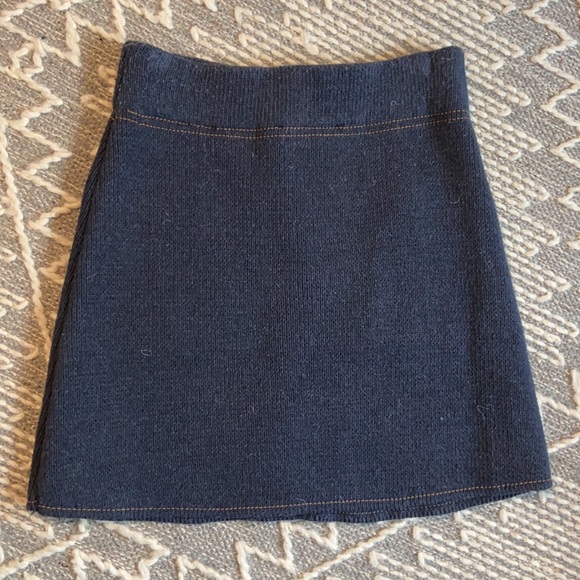 Dark navy Zara skirt - Picture 2 of 3